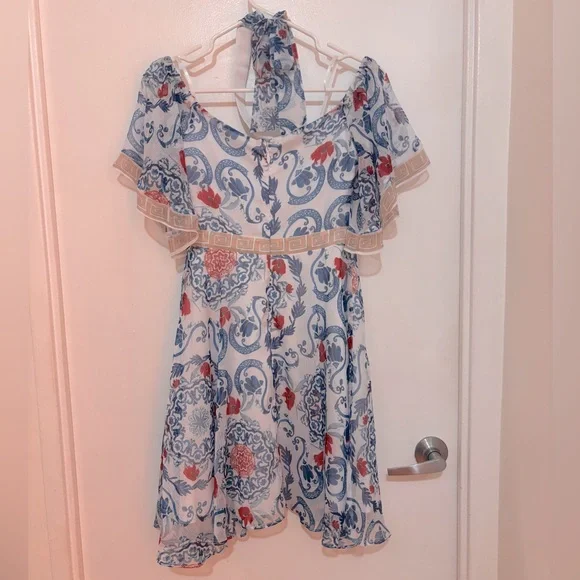 Bebe White and Blue Off-Shoulder Flutter Sleeve Mini Dress - Picture 4 of 5